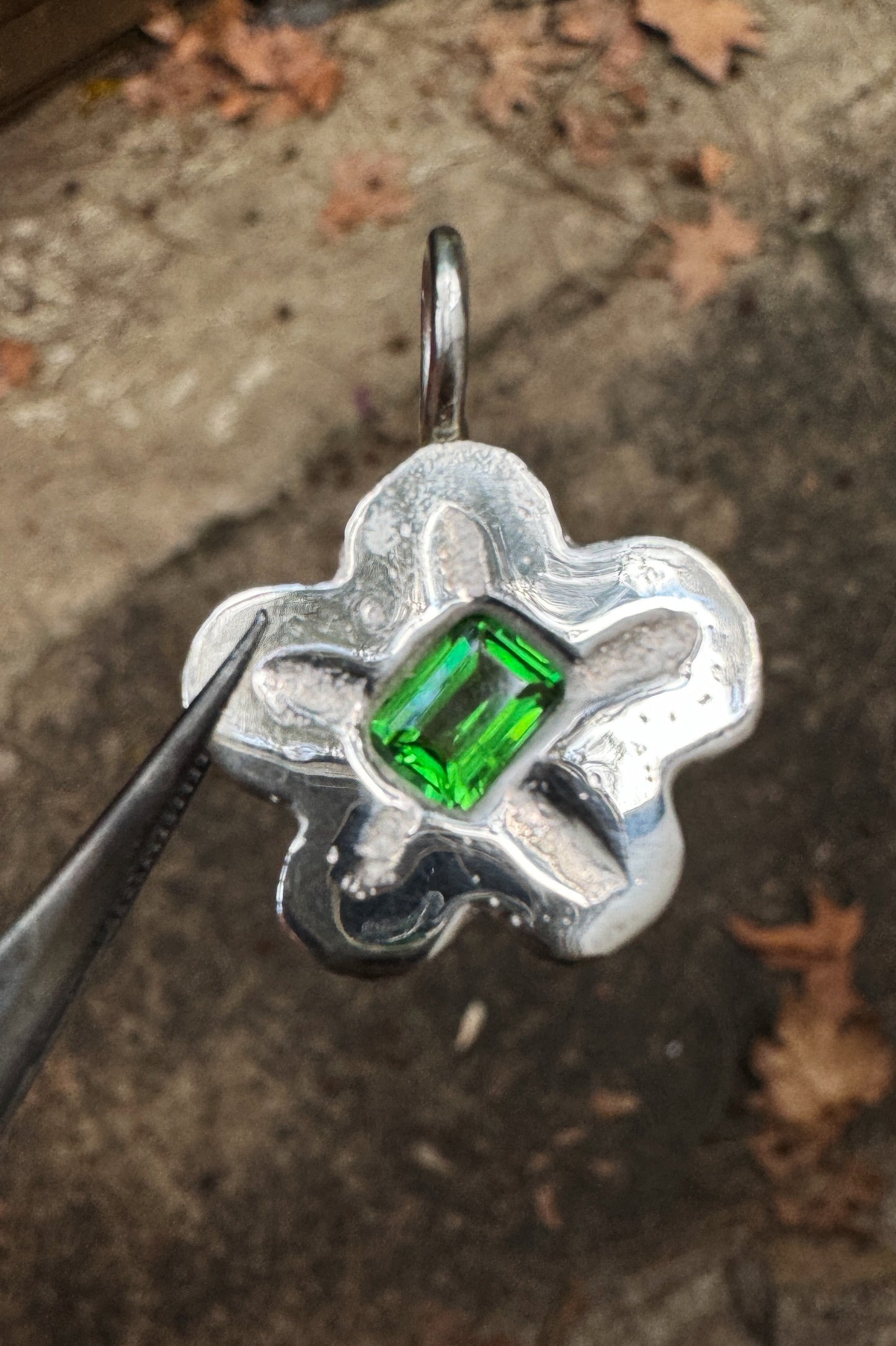 green flower pendant (made to order)