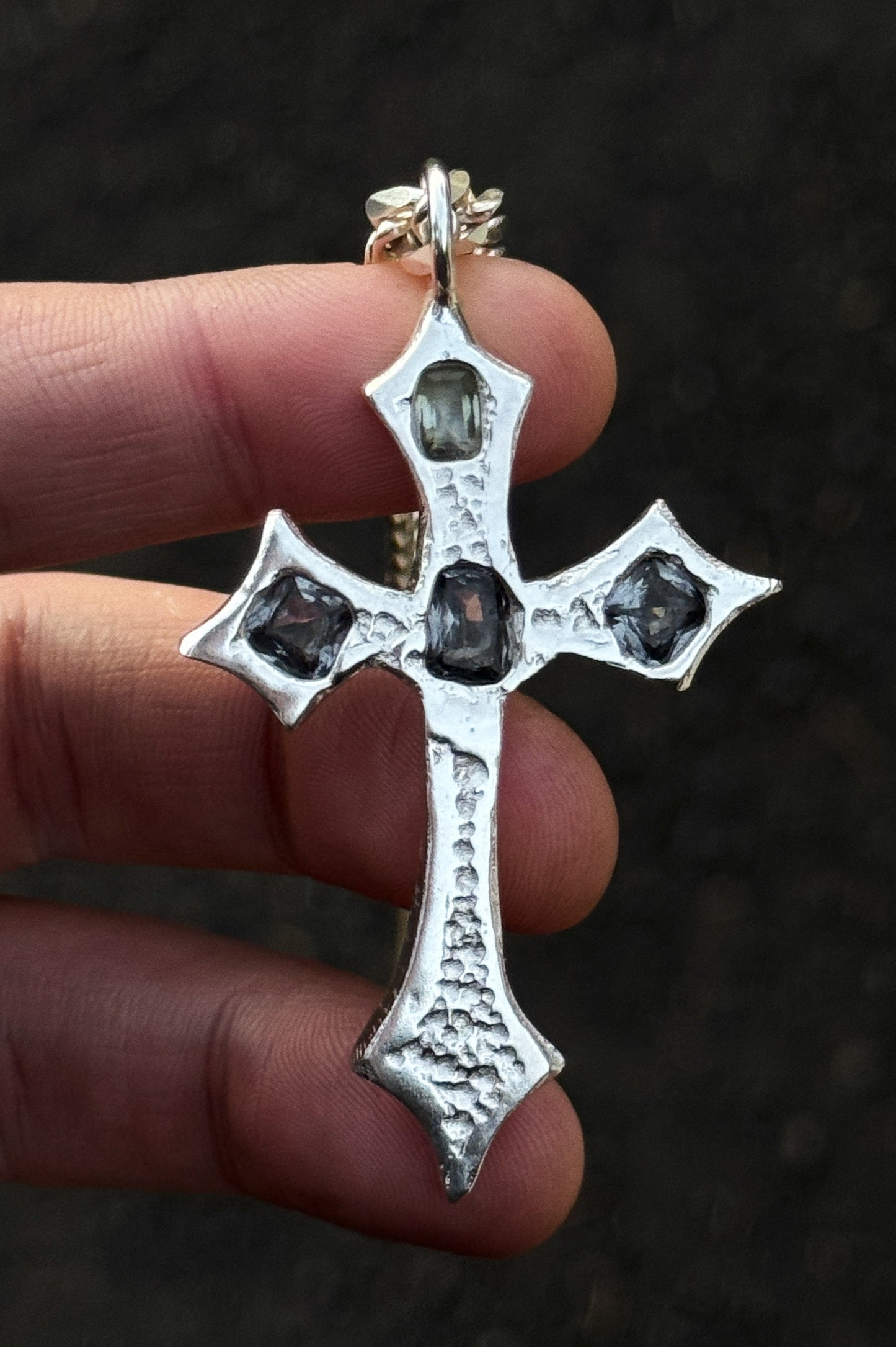 mono melody cross pendant