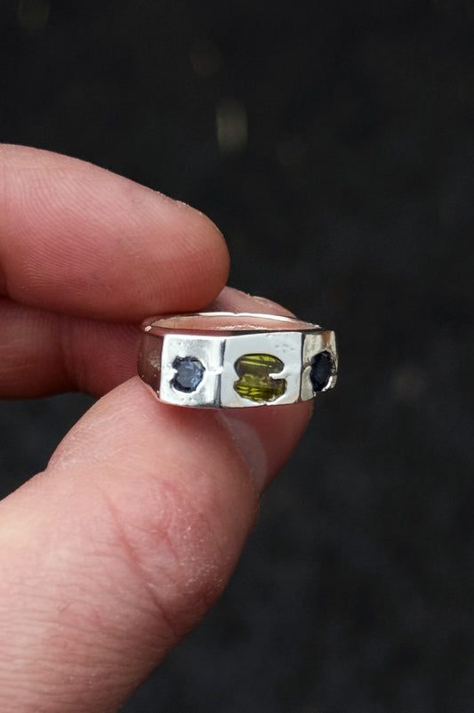 ready to ship / size m