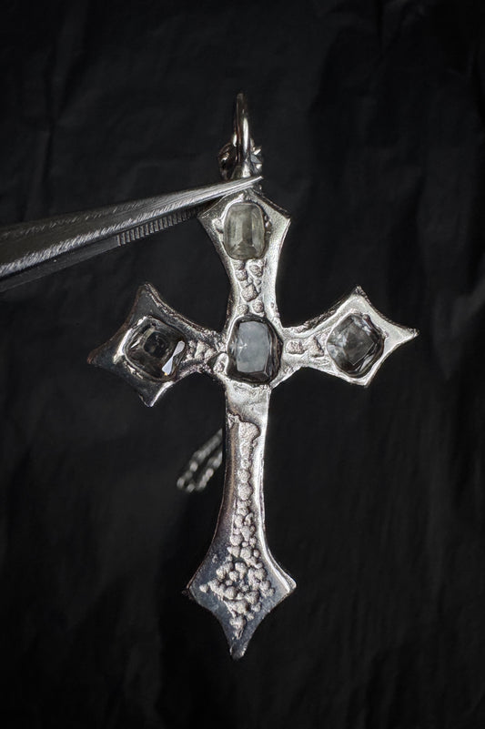 ready to ship / mono melody cross pendant
