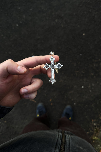 mono melody cross pendant