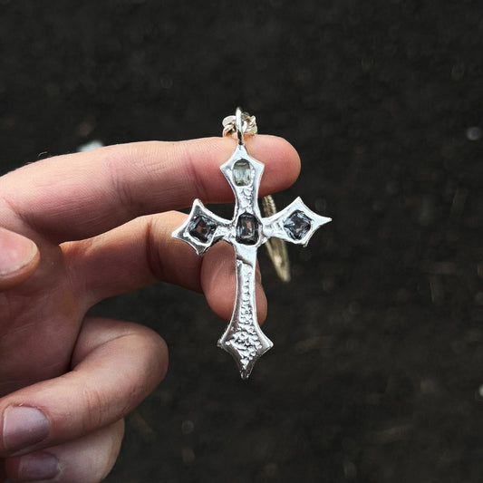 mono melody cross pendant