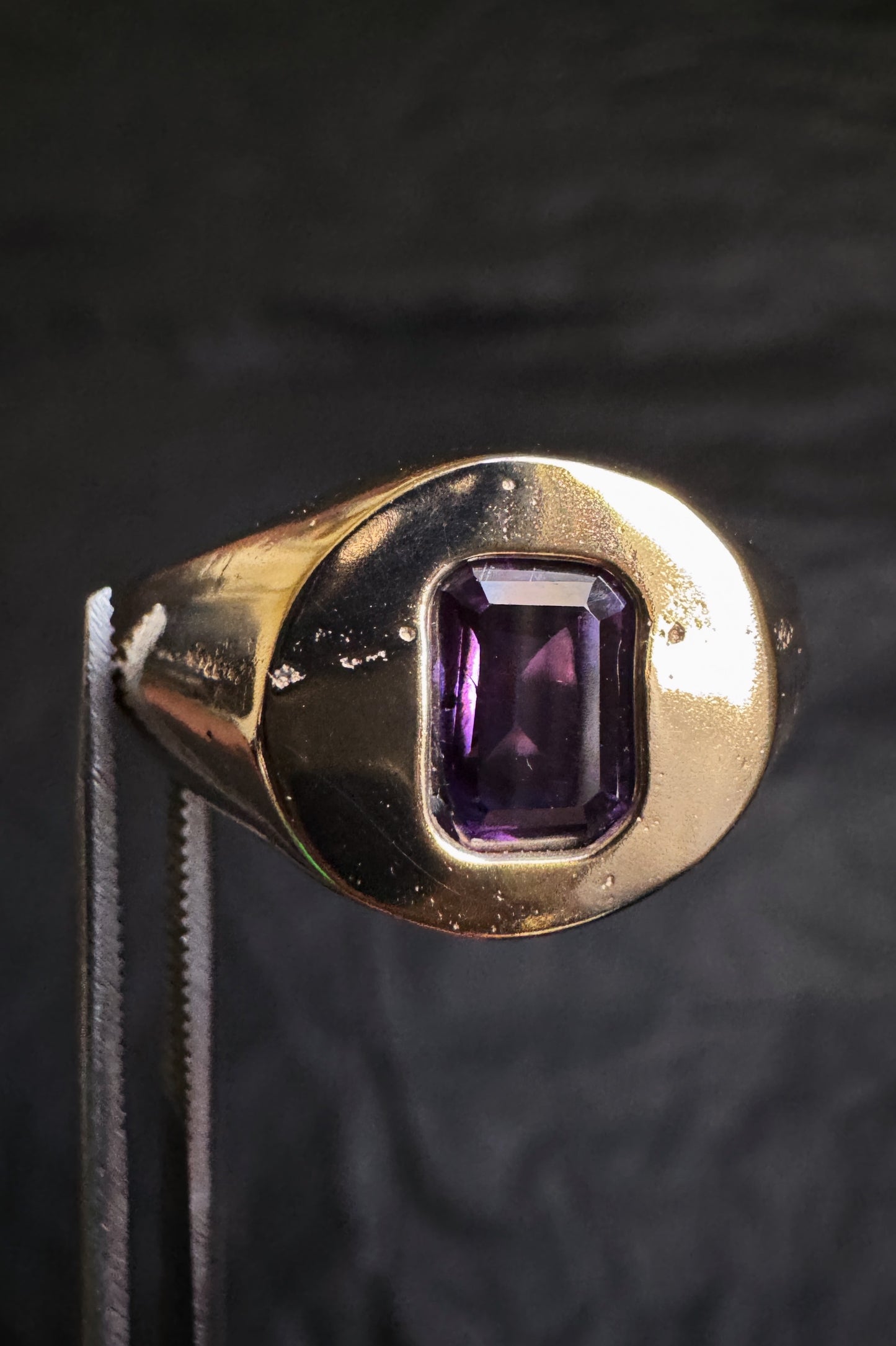 9ct gold purple ring