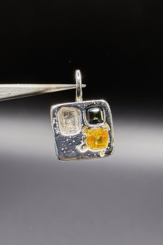 one-off / trio pendant