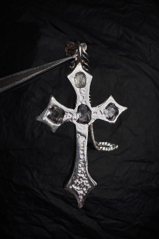 mono melody cross pendant