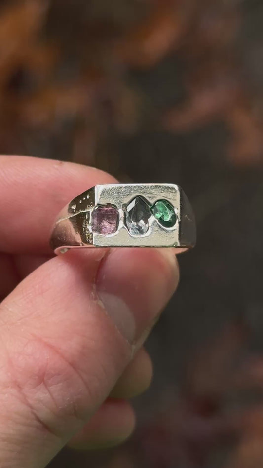 ready to ship / size q.5